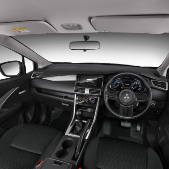 interior xpander 1